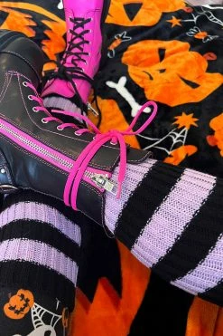 Funeral Flowers Striped Leg Warmers [BLACK/LILAC] -Goth Accessories Sales Kawaii Goth Aesthetic 1800x1800