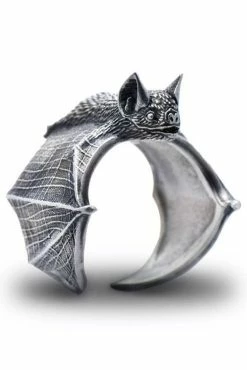 Vampire Bat Hugger Ring